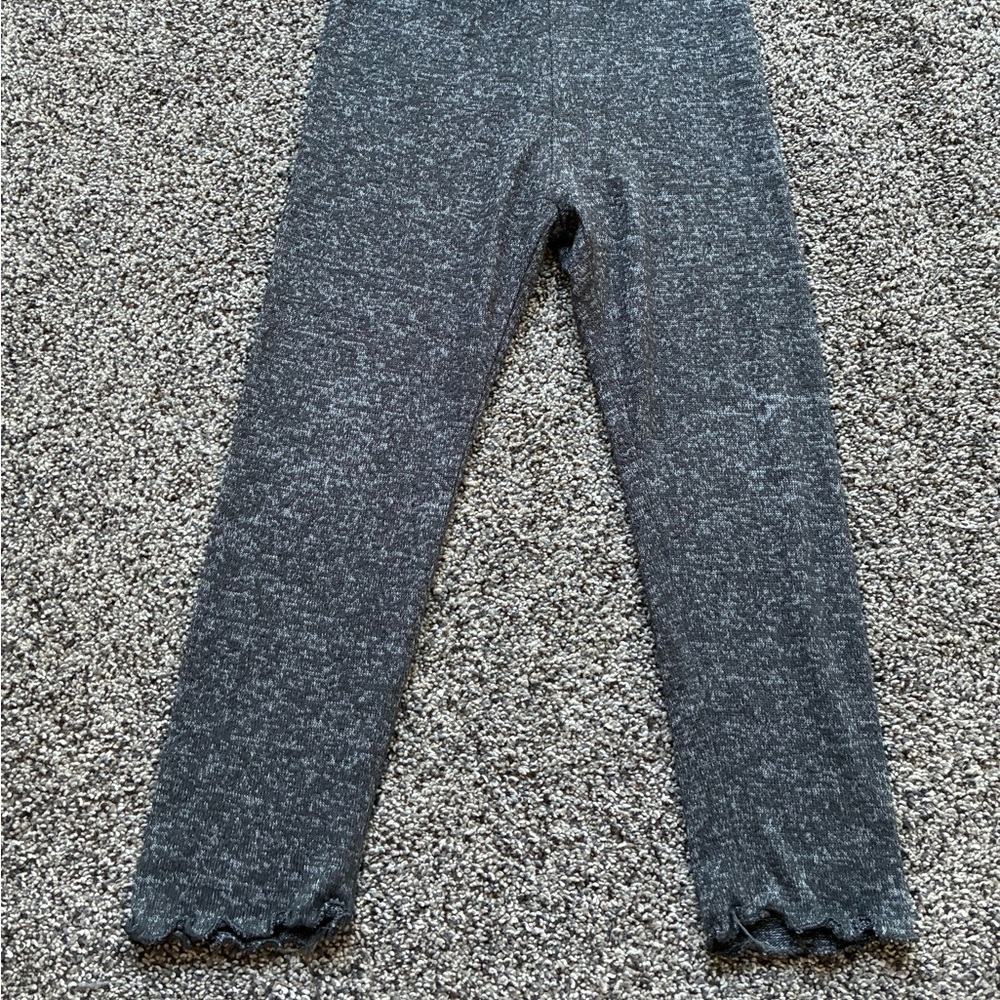 FINAL SALE 3/31/26 Okie Dokie Toddler Girl Gray Marl Ruffle Hem Leggings,Size 3T - Picture 3 of 7